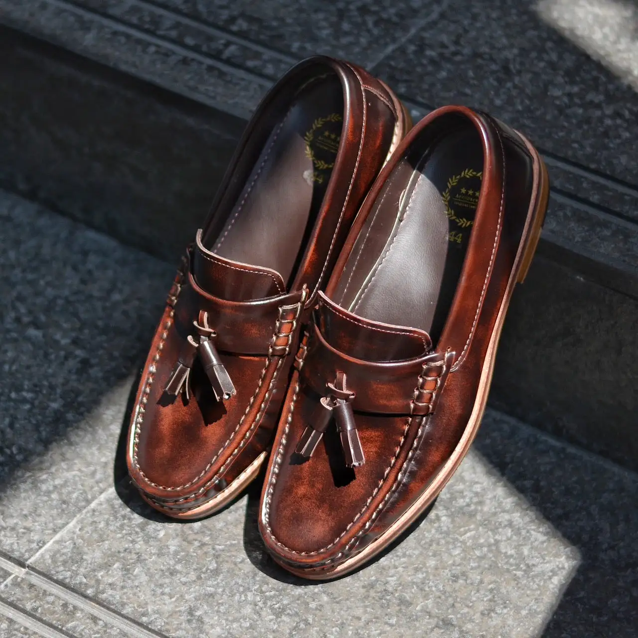 501 Wide-Front Tassel Loafer Burgundy