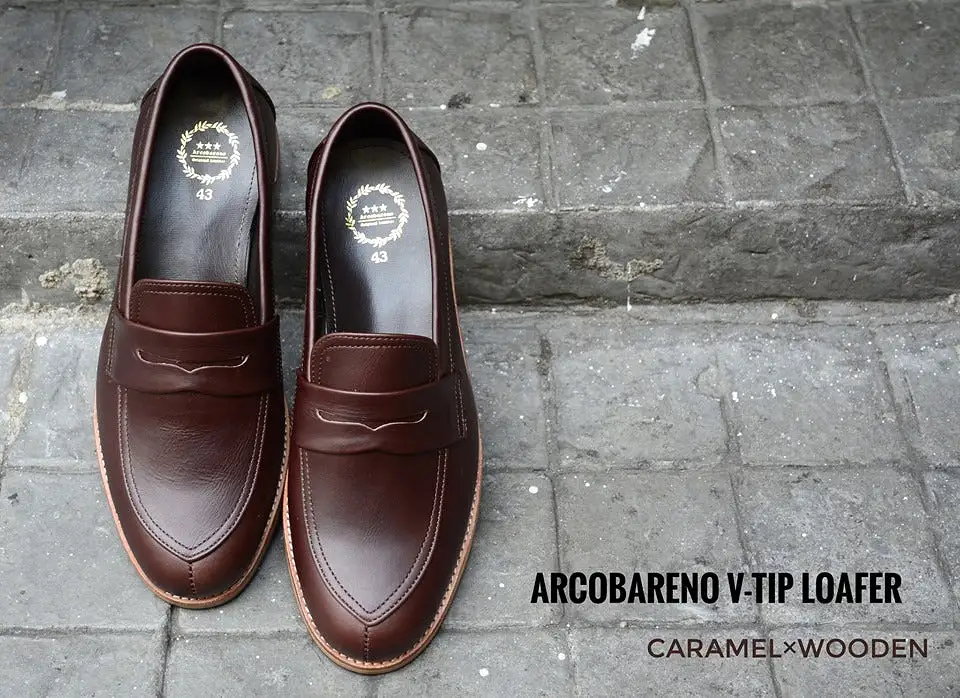 509-1 V-Tip Blutcher Loafer Caramel x Wooden