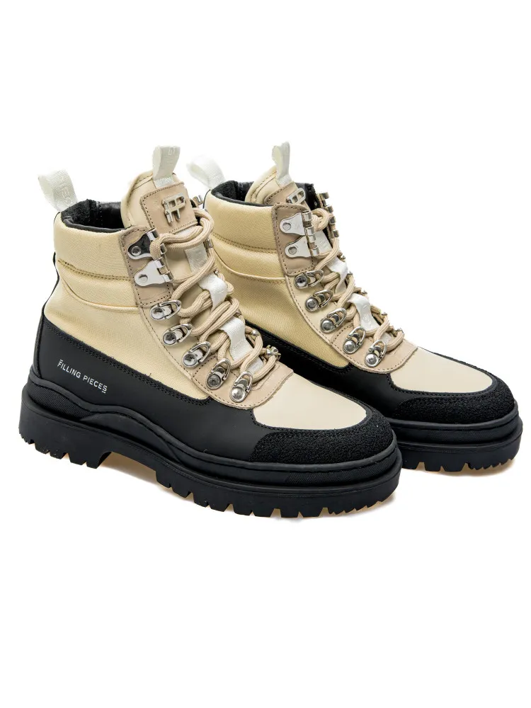 Filling Pieces Mountain Boot | Credomen