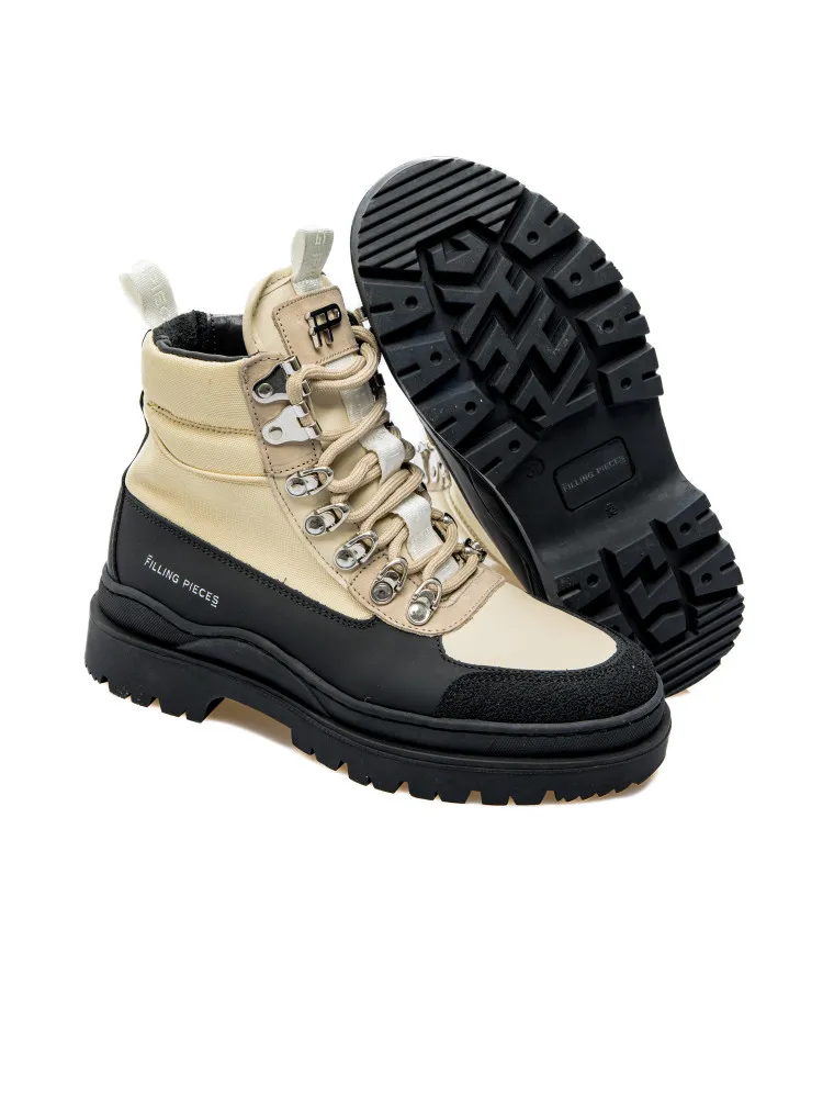 Filling Pieces Mountain Boot | Credomen