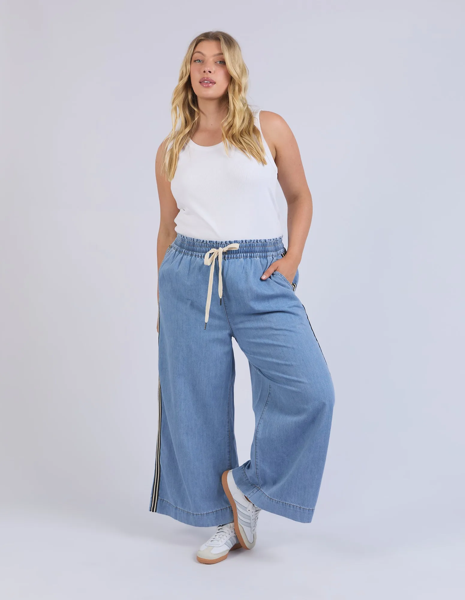 Greta Wide Leg Pant Side Tape Light Blue