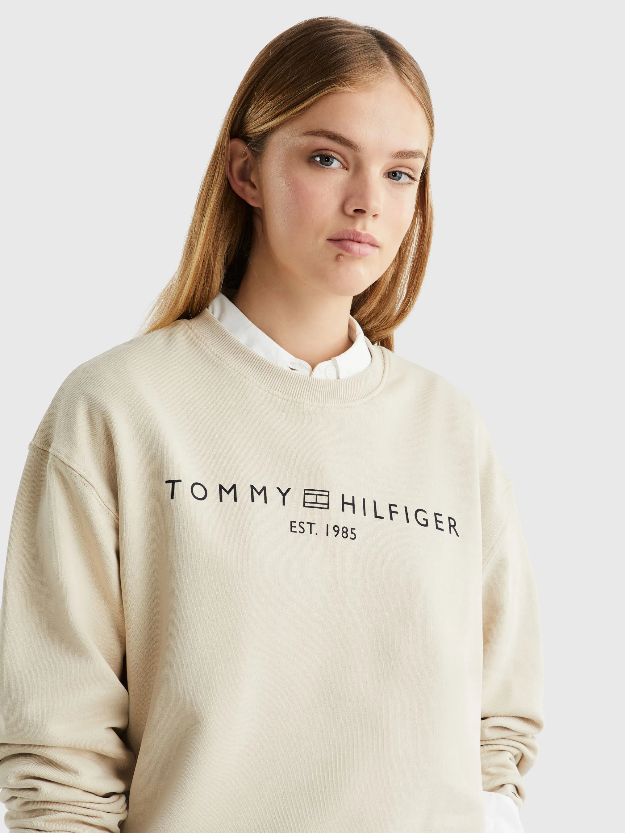 Modern Corp Logo Sweatshirt | Sweatshirts & Hoodies | Tommy Hilfiger