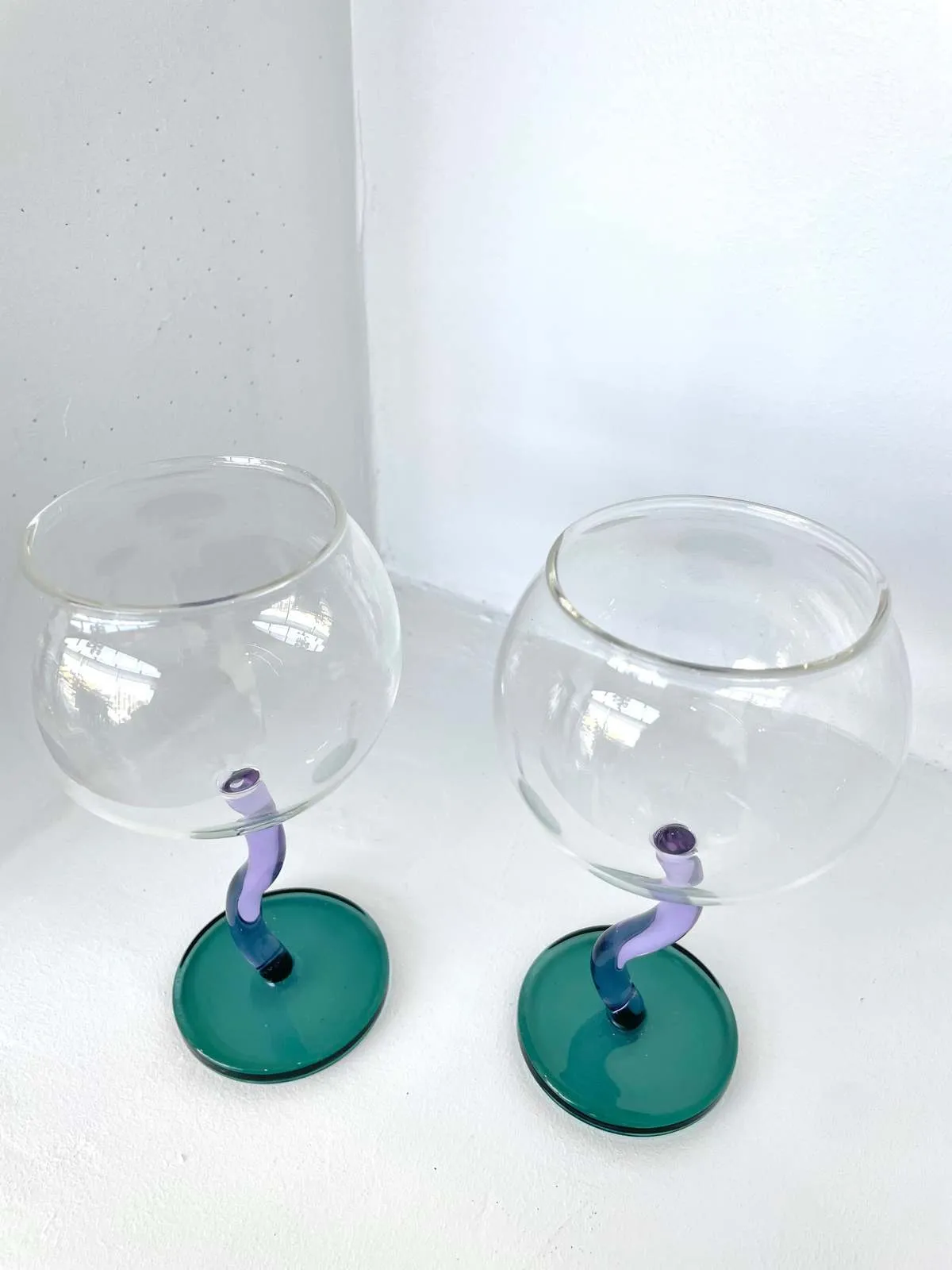 SQUIGGLE STEM GLASSES