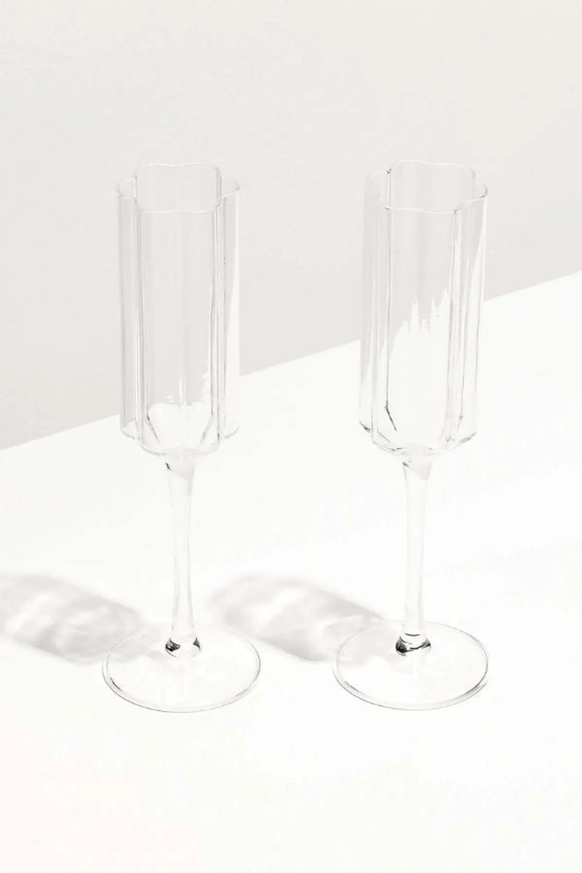 Wave Flute Set of 2 Glasses - Clear/Pink/Green